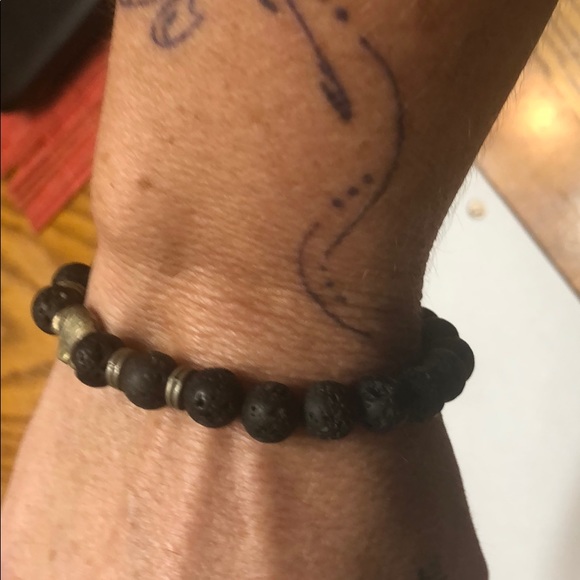 Black&Silver woman’s Warrior bracelet diffuser. - Picture 2 of 3